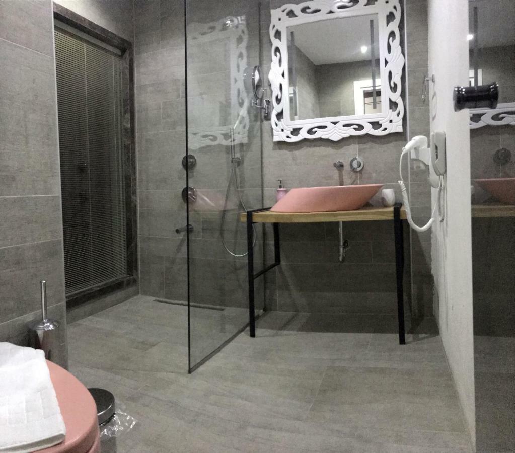Ferush Boutique Hotel Urla Buitenkant foto